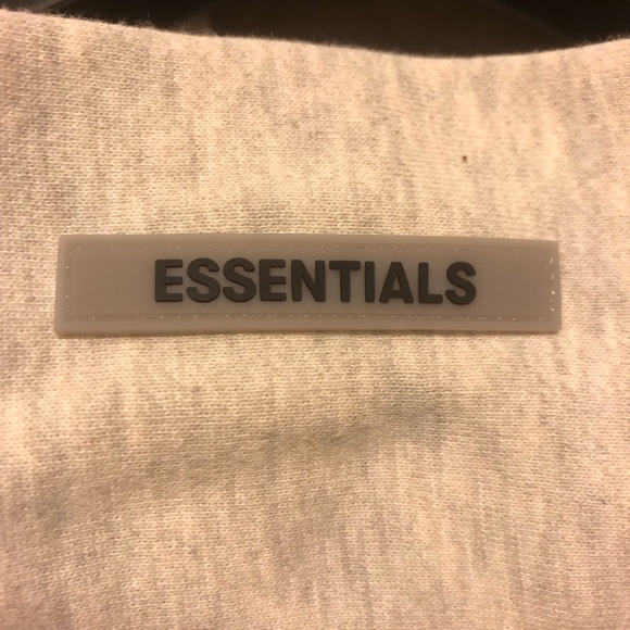 Essential hood - Picture 5 of 8